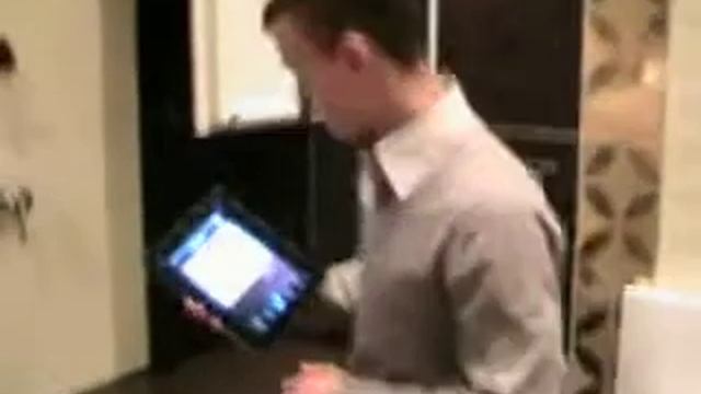 ► Управление светом с IPad ● лампы Ильича на клемниках ● [220help] смотреть онлайн