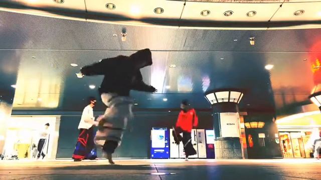 CBD低音蜕变官方号: 【Melbourne Shuffle 】China Bass Decay??—KOUTO смотреть онлайн