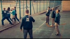 Ип Ман защитил девочку от школьников