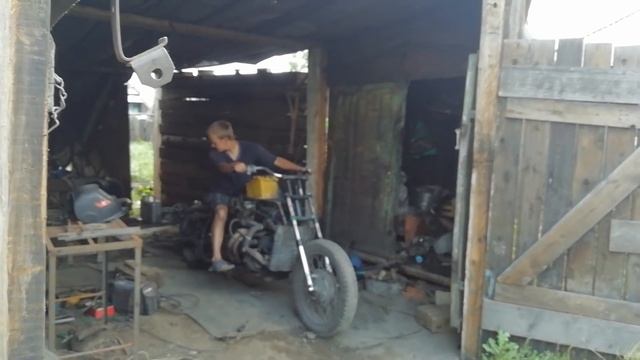 Мотоцикл с двигателем от ваз 2106 пробный выезд! смотреть онлайн
