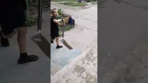 делаем трюки на Индо скутер
