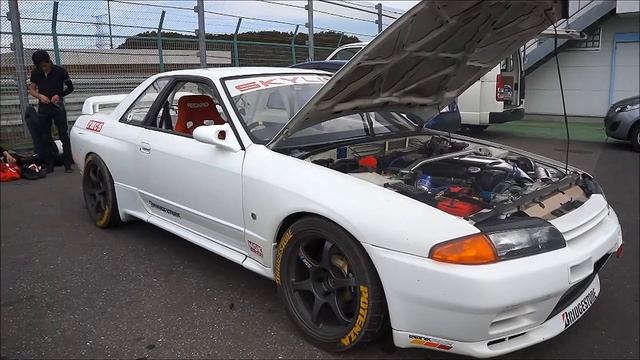 Nissan R32 GTR JDM road & track beast full walk around. смотреть онлайн