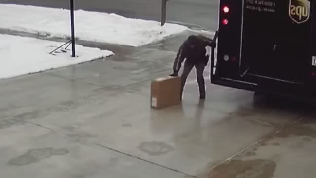 My name is Giovanni Giorgio but. Delivered by UPS (Джованни Джорджио) смотреть онлайн