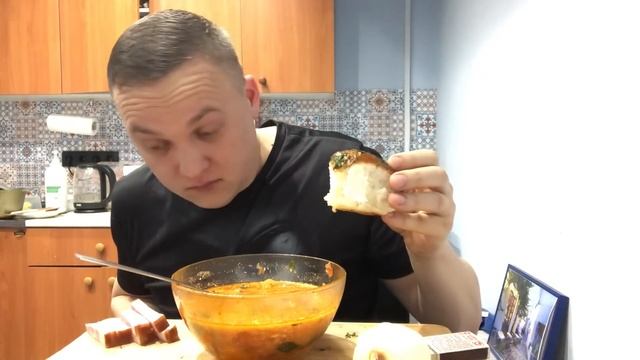 Обжор горчицы|Повздорил с Милагрэс МУКБАНГ mukbang eating смотреть онлайн