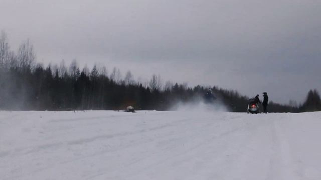 УПАЛ СО СНЕГОХОДА смотреть онлайн