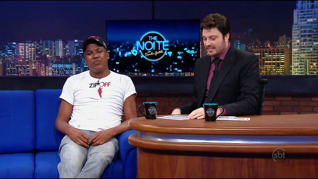 The Noite 27/06/14 (parte 1) - Entrevista Serginho Chulapa смотреть онлайн