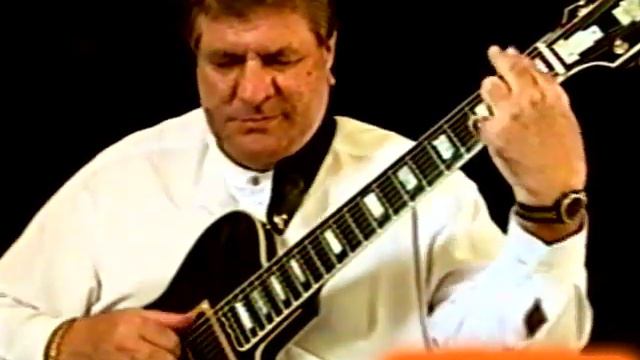 Jazz Guitar - Robert Conti - 8 String Jazz Guitar