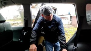 Объем багажника Тойота РАВ 4, складывание заднего ряда сидений.