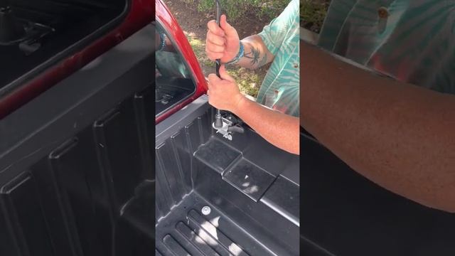 Mirror Mount and Quick Disconnect | Bolton Blade Antenna смотреть онлайн