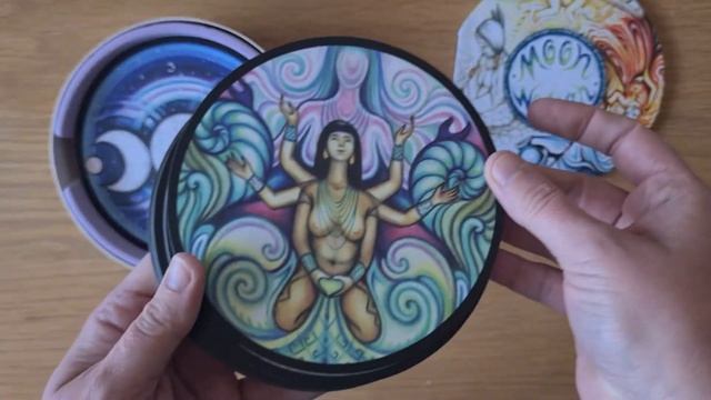 Moon Woman Oracle - Deck Exploration смотреть онлайн