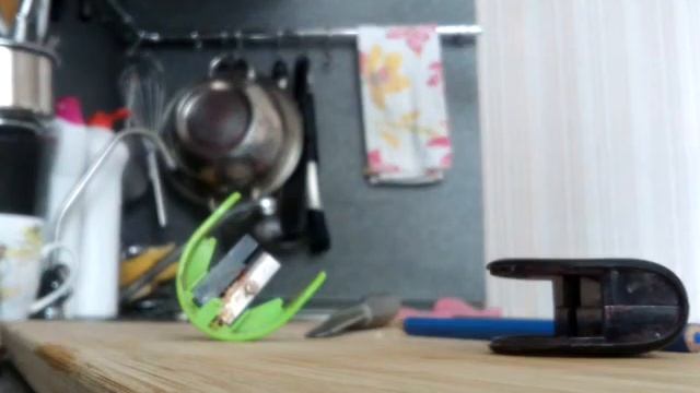 Точим карандаш ножом! Винтик смотреть онлайн