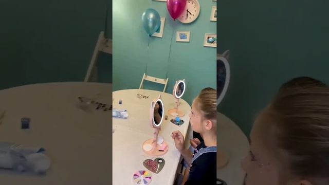 Мастер класс "Блестящий макияж" смотреть онлайн