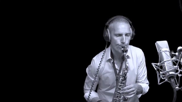 MOONDANCE - VAN MORRISON - SAXOPHONE COVER WITH MUSICNOTES (link in the description below) смотреть онлайн