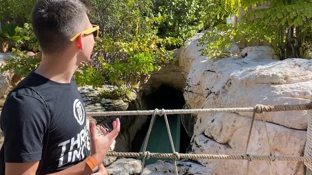 Aquaventure Water Park - Atlantis Bahamas смотреть онлайн