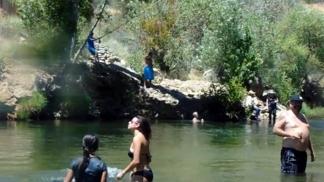 2016 07 16 Ethan & Joey Rope Swing at Bridge Kern River смотреть онлайн