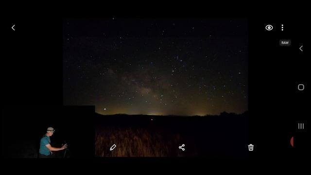 Samsung Galaxy S20 Ultra: Photographing The MILKY WAY With The MOMENT 18mm WIDE LENS смотреть онлайн