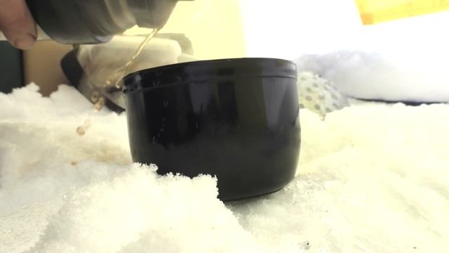 В зимней палатке "Ташкент" от парафиновой свечки !!! смотреть онлайн