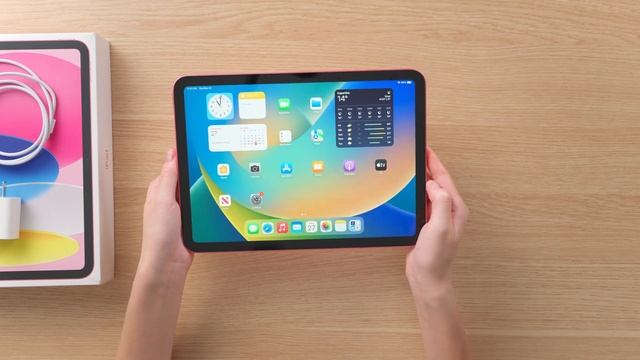 iPad Pro M2 11" & iPad 10th Gen UNBOXING | 2022 смотреть онлайн