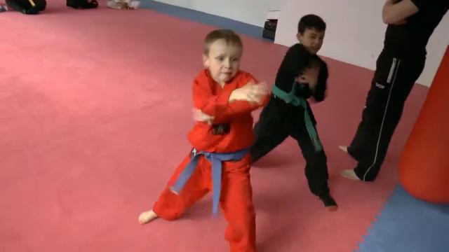 Gino und Devran 5 Hyong смотреть онлайн