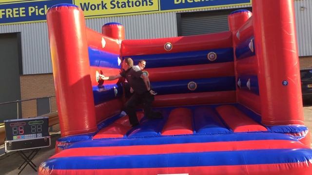 Interactive Bouncy Castle смотреть онлайн