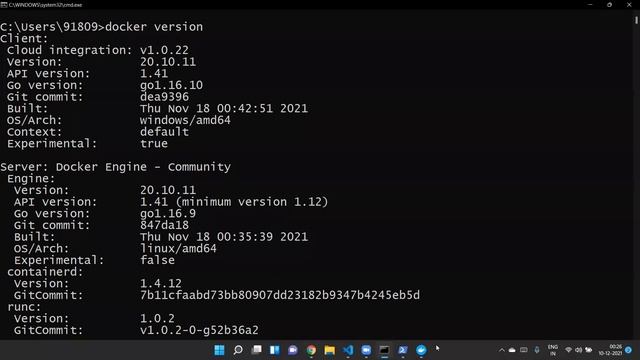 First Docker Command - docker version смотреть онлайн
