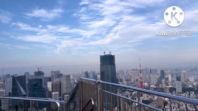 ДУХ ЗАХВАТЫВАЕТ ОТ ВЫСОТЫ НЕБОСКРЁБА. У вас тоже в городе есть высотки такие, напишите в комментах. смотреть онлайн