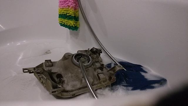 Прадо 95. Моем фары изнутри. смотреть онлайн