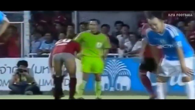 Смешные красные карточки в Футболе 2019.mp4 смотреть онлайн