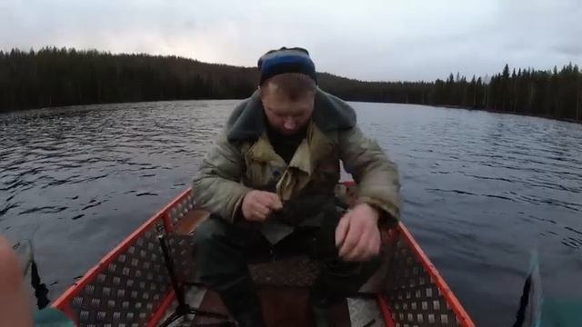 ТРИ дня в ТАЁЖНОЙ ИЗБЕ. СТАВИМ донки на НАЛИМА. С друзьями на КОРДОН. Первая часть. смотреть онлайн