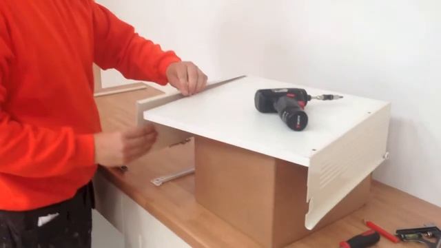 Blum Metabox - Deep Replacement Kitchen Drawer Box - 1 Of 3    Assemble The Drawer Box