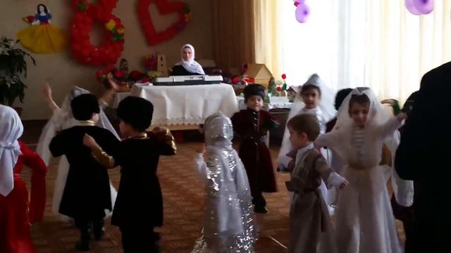 Утренник 8 марта 2015г Детский сад №29 Буратино г Грозный смотреть онлайн