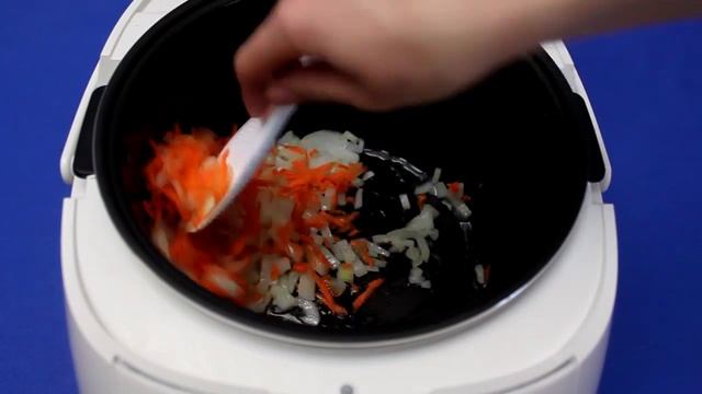 Рецепт приготовления борща на говяжьем бульоне с печеной свеклой в мультиварке VITEK VT-4217 BN смотреть онлайн