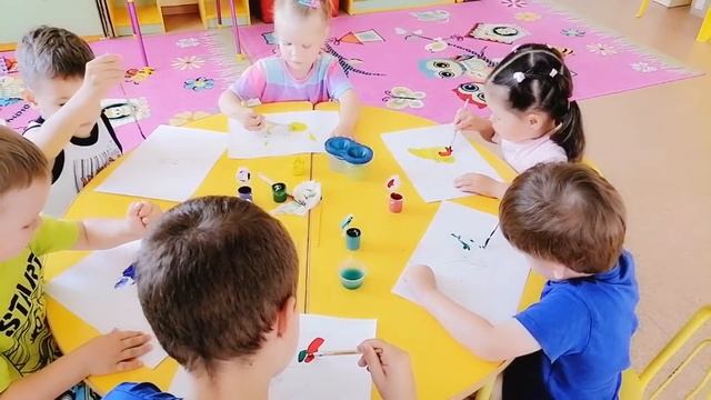 Сиреневая (старшая группа). Рисование "бабочки" смотреть онлайн