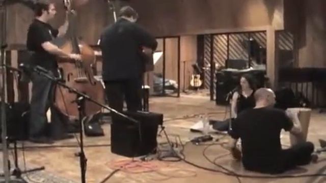Melissa Errico - "Walking Happy" (Lullabies & Wildflowers sessions) смотреть онлайн