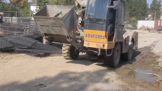 real heavy-duty self-loading feeding mixer ADDFORCEАвтобетоносмеситель с самозагрузкой carmix смотреть онлайн