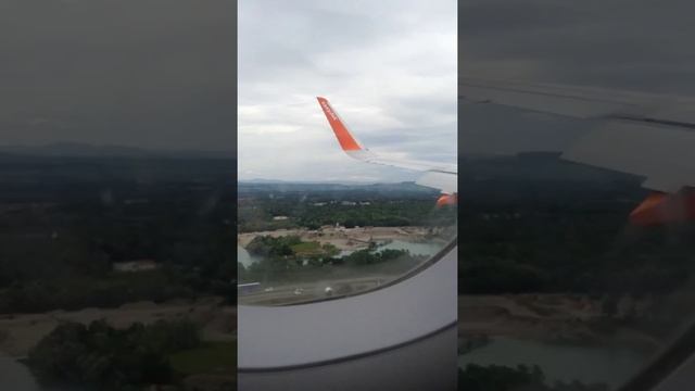 Landing at Basel Airport смотреть онлайн