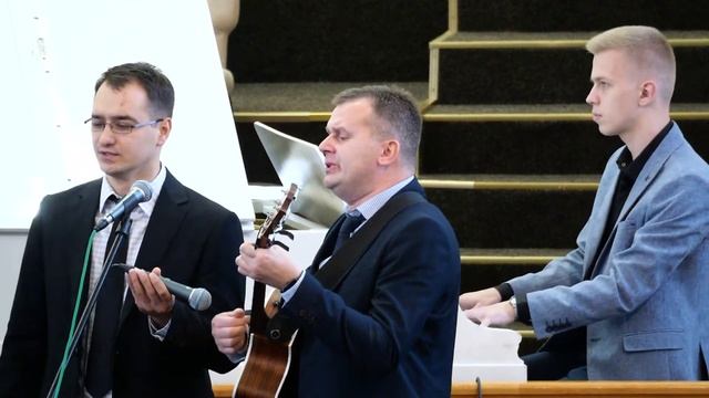 Пісня: "Листя осіннії кружаться, падають" смотреть онлайн