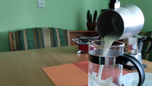 Готовим капучино дома. #coffee #coffeemaker #mokaexpress #cappuccino #bialetti #coffeelover смотреть онлайн
