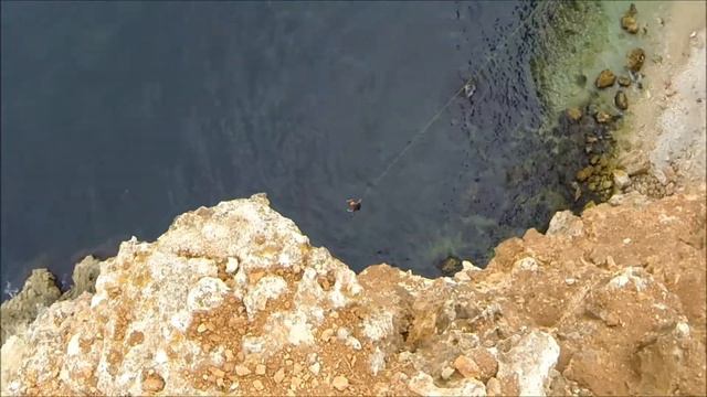 Сыроватский Александр роупджампинг в Крыму на мысе Фиолент с командой Скайлайн смотреть онлайн