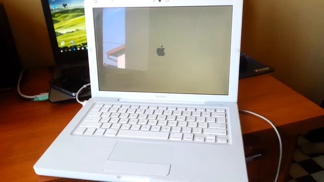 Apple MacBook A1181 with SSD 40gb system start 30s смотреть онлайн