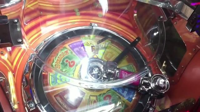 Chuck E Cheese Fun Playing Arcade Games & Winning Cool Stuff смотреть онлайн