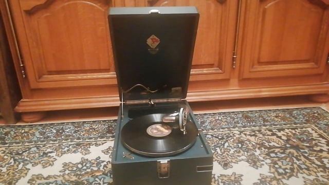 "Убогая и Нарядная" смотреть онлайн