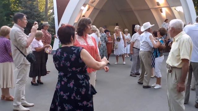 НУ, ГДЕ Ж ТЫ, СЧАСТЬЕ И МОЯ ВЕСНА!💃🕺🌺/ЛЕТО В ПАРКЕ ГОРЬКОГО ХАРЬКОВ 2021 смотреть онлайн