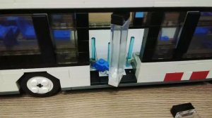 Lego гайд. Как сделать открывающиеся прислонно-сдвижные двери и багажники в автобусах из Lego