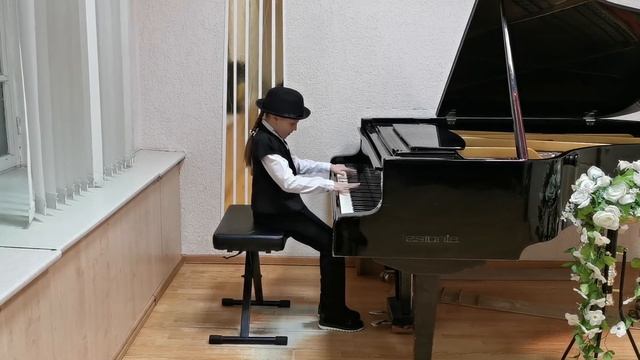 Мария Радевич. "A film with Charlie Chaplin" ("Кино с Чарли Чаплиным") E. Davis смотреть онлайн