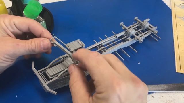 Building the New Das Werke 1/35 Faun L900 with trailor part one смотреть онлайн