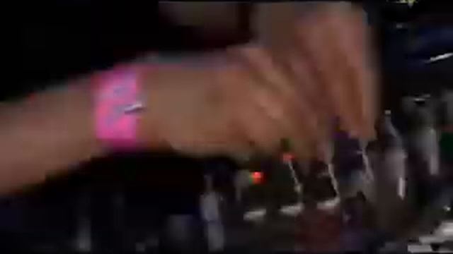 Спасительницы Малибу на пляже. клубное видео смотреть онлайн