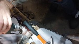 Надежный ремонт офисного кресла (выпадают колеса)