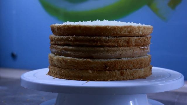 Торт. Рецепт ванильный бисквит на день рождения. Крем для выравнивания и украшения смотреть онлайн