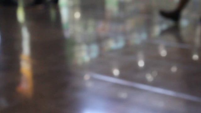 Большой таракан родился в рубашке) (таракан на волоске от гибели) смотреть онлайн